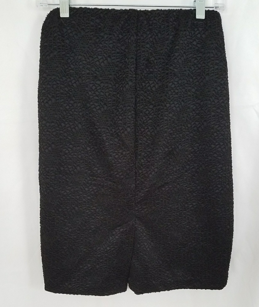 GIFTED🖤Textured Pencil Skirt - Picture 2 of 7
